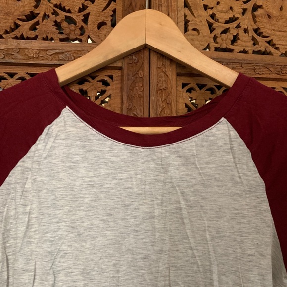H&M short sleeve raglan baseball tee - Picture 2 of 5